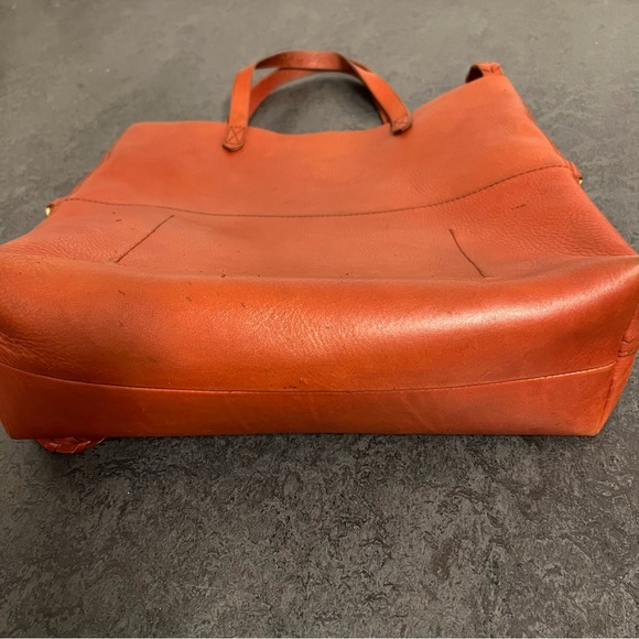 Madewell Leather Convertible Tote + Two Extra Straps - Picture 7 of 10